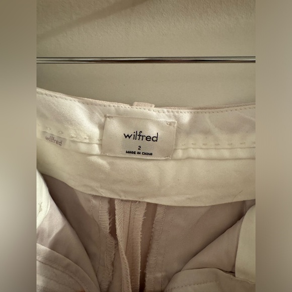 ARITZIA SHORT - Picture 3 of 3